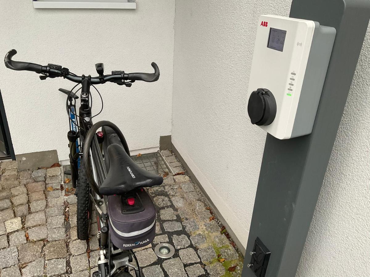 Attika Ferienwohnung In Freiburg -Gundelfingen Mit Grosser Dachterrasse Exterior foto